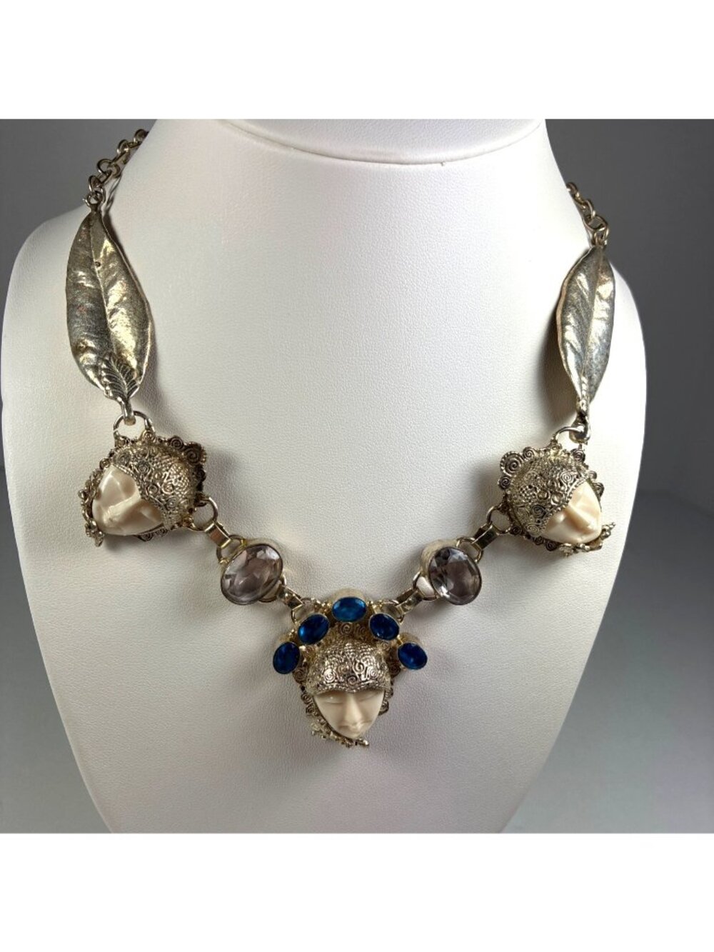 Vintage Style Cameo Face Necklace Blue Rhinestones Leaf Link 22in